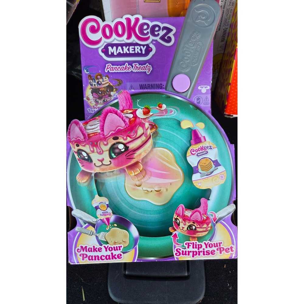 Moose Toys Cookeez Makery Pancake Treatz Interactive Scented Plush Mystery Toy